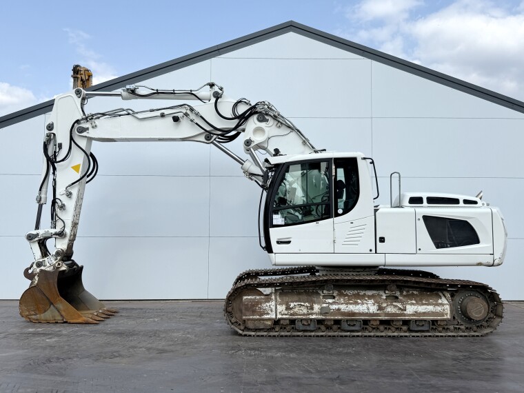 SOLD] Liebherr R906LC Litronic | 2013 | CE + EPA | 13280 h.